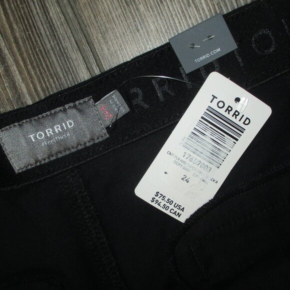 Torrid NWT Black Comfort Flex Waistband Taper Stretch Twill High-Rise Pant Sz 24 - Picture 3 of 12